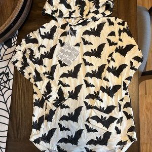 Kate Quinn Bats 6T hoodie nwt